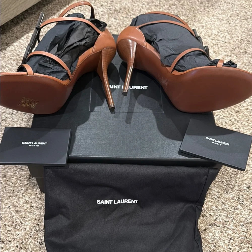Saint Laurent Cassandra BNIB Tan Heel sandals